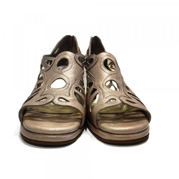 Selo de Controle Sandália Crema Salto Alto 