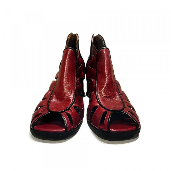 Selo de Controle Ankle Boot Carmim 